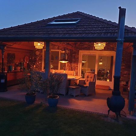 B&B Achterom Thorn Bagian luar foto